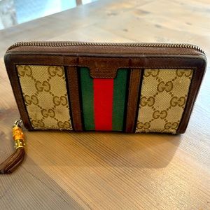 Gucci Ophidia GG zip around wallet